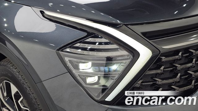 Kia Sportage 2023 — photo 8