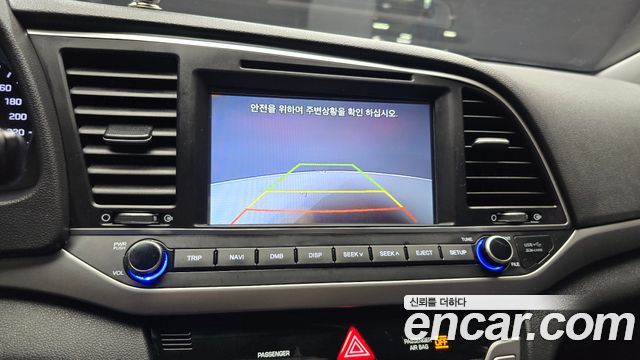 Hyundai AVANTE 2017 — photo 21