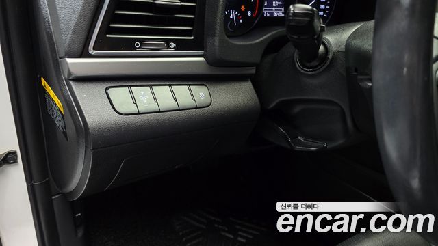 Hyundai AVANTE 2017 — photo 23