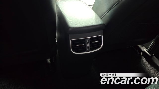 Hyundai AVANTE 2017 — photo 27