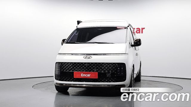 Hyundai Staria 2023 — photo 3