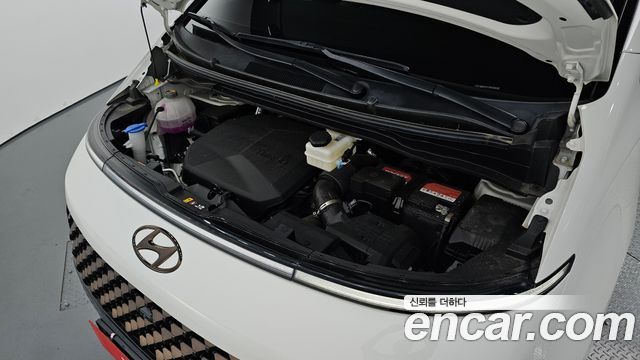 Hyundai Staria 2023 — photo 6