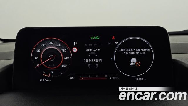 Hyundai Staria 2023 — photo 11