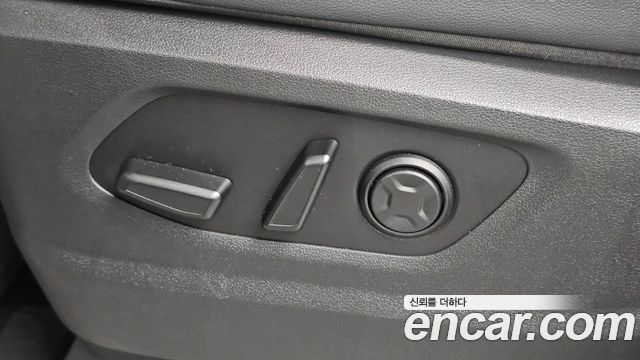 Hyundai Staria 2023 — photo 24