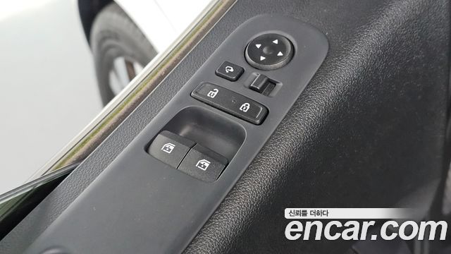 Hyundai Staria 2023 — photo 25