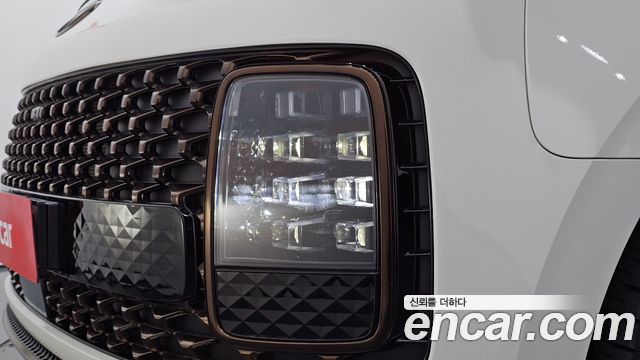 Hyundai Staria 2023 — photo 8