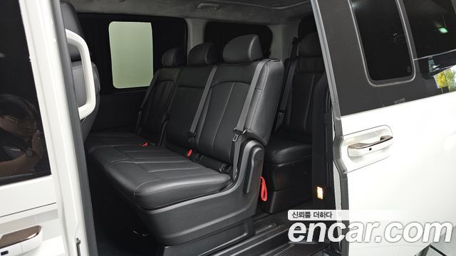 Hyundai Staria 2023 — photo 16