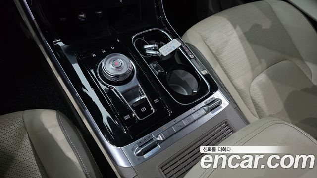Kia Canival 2022 — photo 12