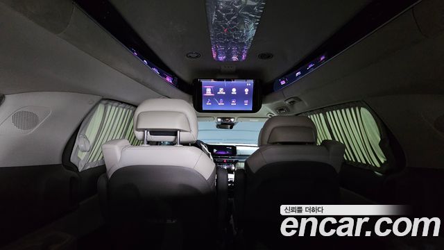 Kia Canival 2022 — photo 24