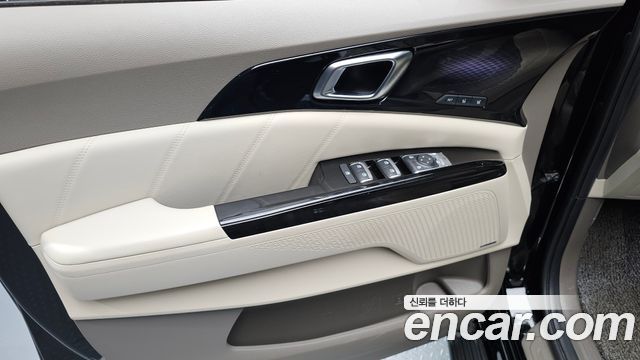 Kia Canival 2022 — photo 14