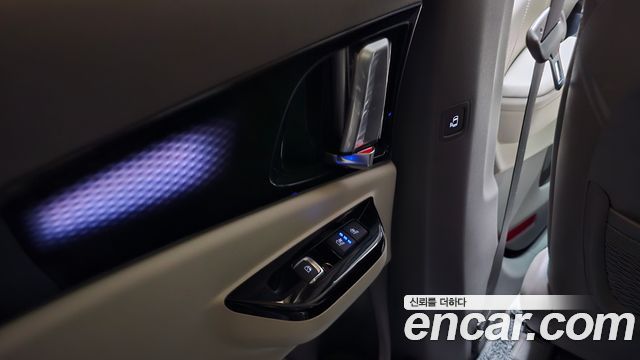 Kia Canival 2022 — photo 28