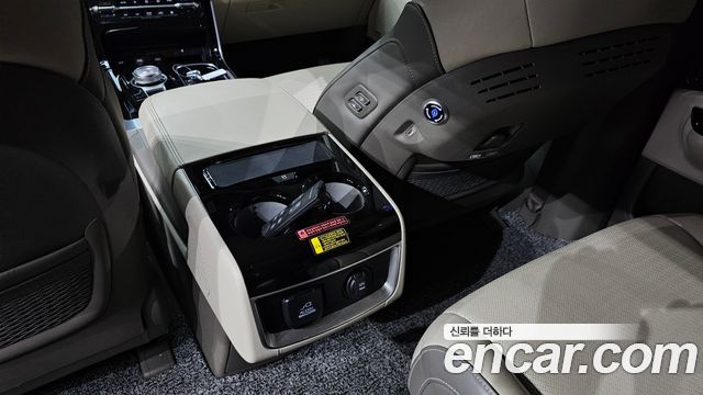 Kia Canival 2022 — photo 33