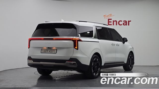 Kia Canival 2024 — photo 2