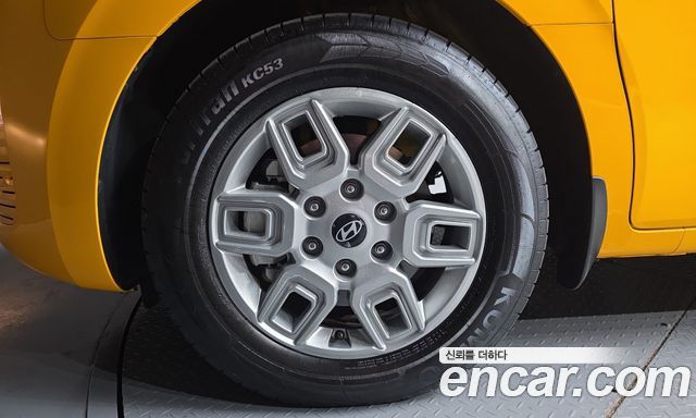 Hyundai Staria 2025 — photo 5