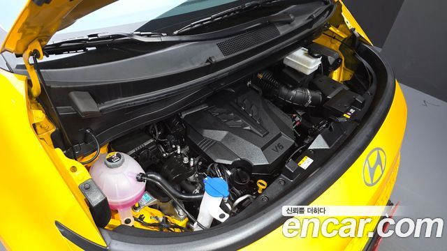 Hyundai Staria 2025 — photo 6