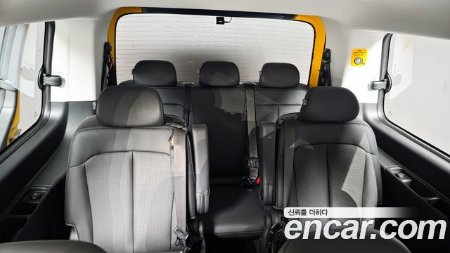 Hyundai Staria 2025 — photo 18