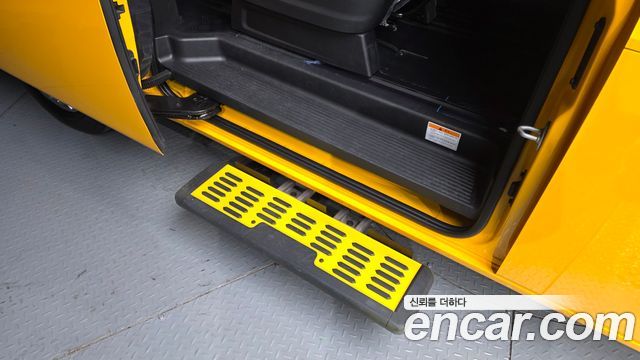 Hyundai Staria 2025 — photo 24