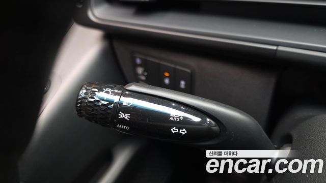 Hyundai Staria 2025 — photo 26