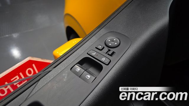 Hyundai Staria 2025 — photo 27