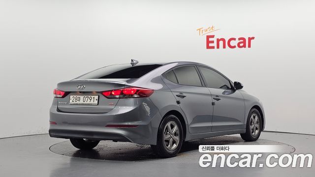 Hyundai AVANTE 2017 — photo 2