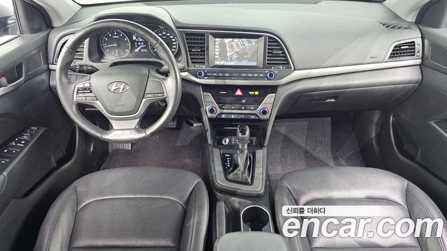 Hyundai AVANTE 2017 — photo 7