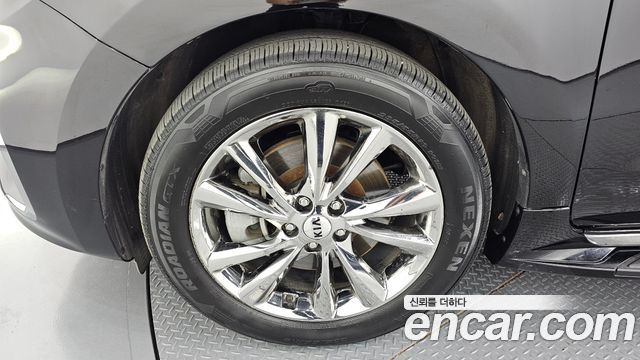 Kia Canival 2019 — photo 5
