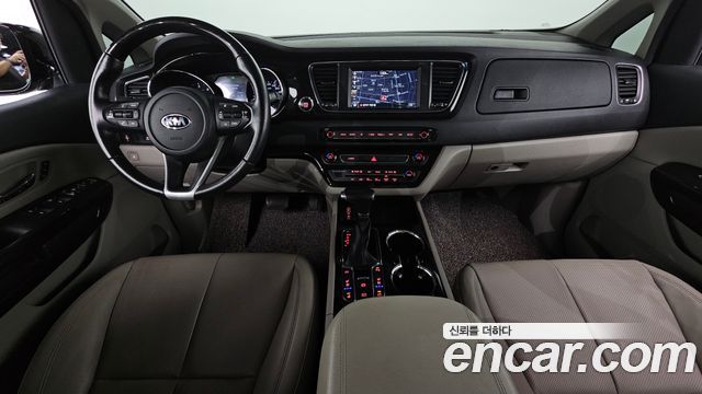 Kia Canival 2019 — photo 10