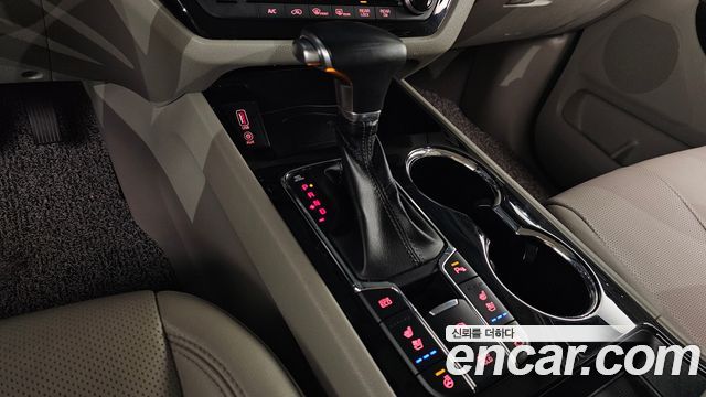 Kia Canival 2019 — photo 12