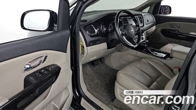 Kia Canival 2019 — photo 13