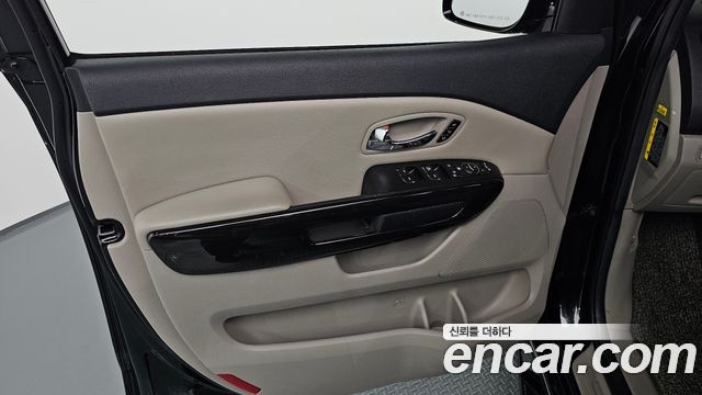 Kia Canival 2019 — photo 14