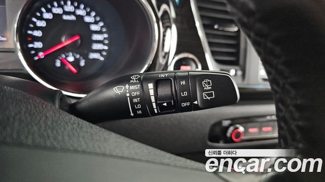 Kia Canival 2019 — photo 37
