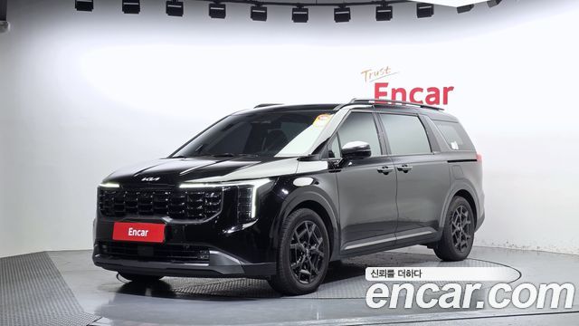 Kia Canival 2025 — photo 1