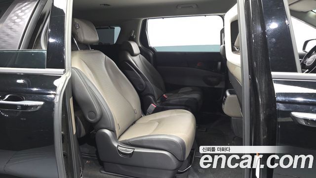 Kia Canival 2025 — photo 18