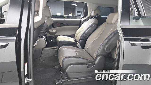 Kia Canival 2025 — photo 16