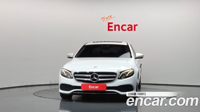 Mercedes-Benz E-Class 2017 — photo 3