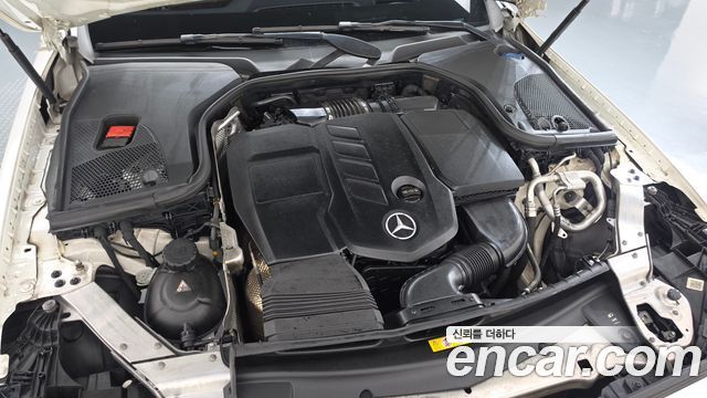 Mercedes-Benz E-Class 2017 — photo 6