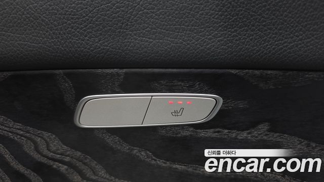 Mercedes-Benz E-Class 2017 — photo 19