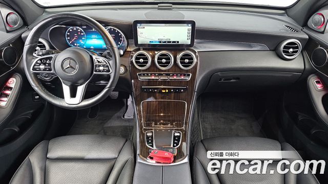 Mercedes-Benz GLC-Class 2020 — photo 10