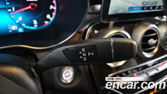 Mercedes-Benz GLC-Class 2020 — photo 12