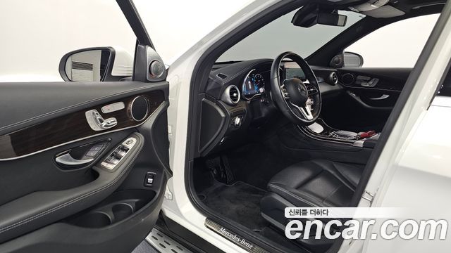Mercedes-Benz GLC-Class 2020 — photo 13
