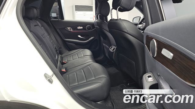 Mercedes-Benz GLC-Class 2020 — photo 17