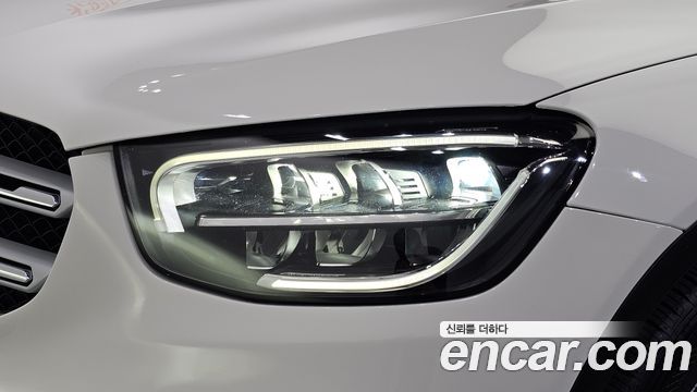 Mercedes-Benz GLC-Class 2020 — photo 8