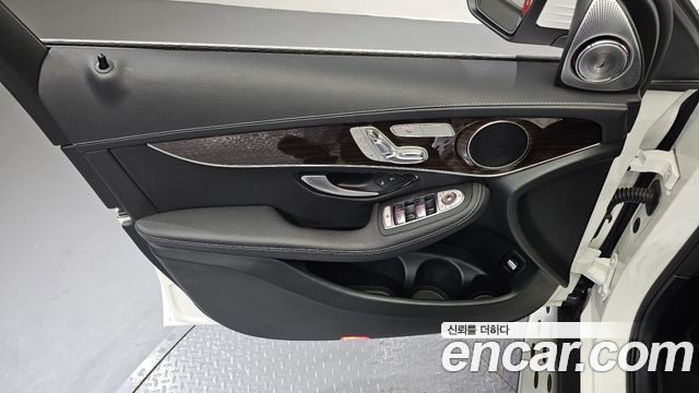Mercedes-Benz GLC-Class 2020 — photo 14