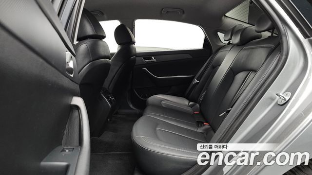Hyundai Sonata 2019 — photo 17