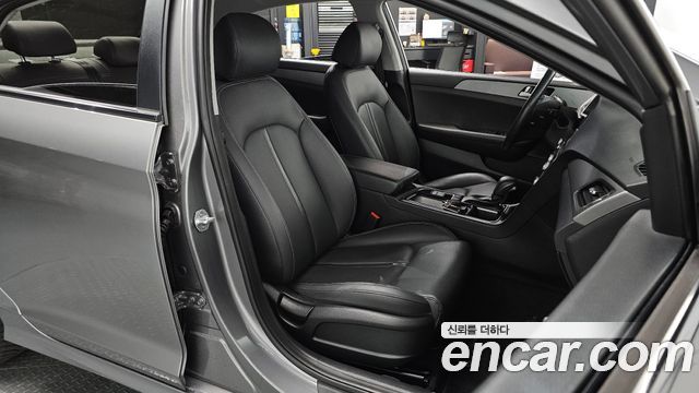 Hyundai Sonata 2019 — photo 16