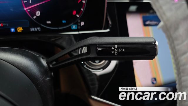 Mercedes-Benz E-Class 2026 — photo 12