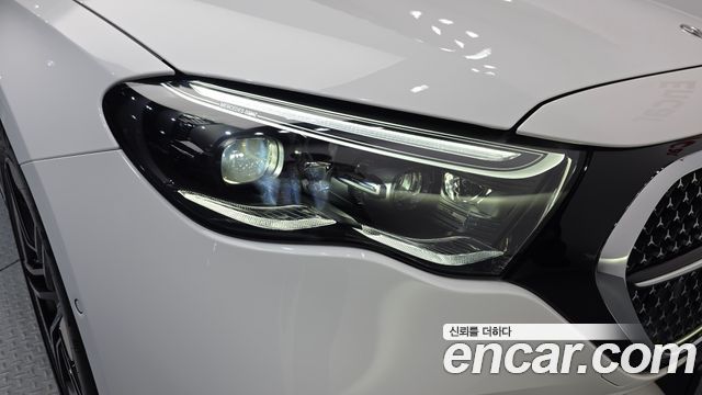 Mercedes-Benz E-Class 2026 — photo 8