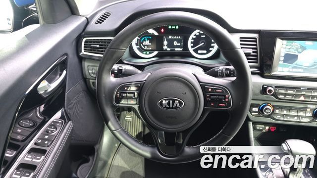 Kia Niro 2018 — photo 13