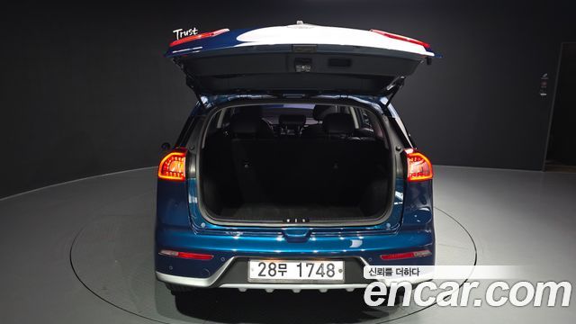 Kia Niro 2018 — photo 20