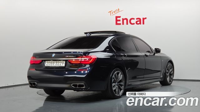 BMW 7-Series 2018 — photo 2